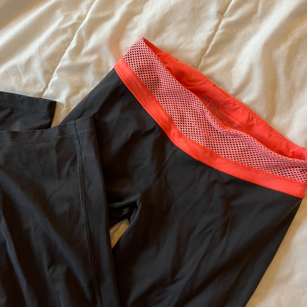 victoria secret VSX sport flair leggings size medium